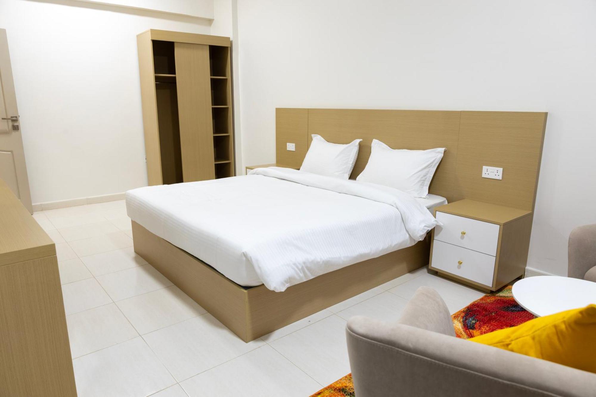 Riviera Suites , Hotel Apartement เซอ ภายนอก รูปภาพ