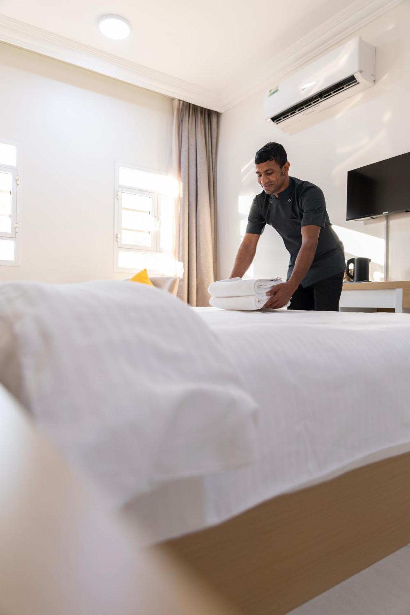 Riviera Suites , Hotel Apartement เซอ ภายนอก รูปภาพ